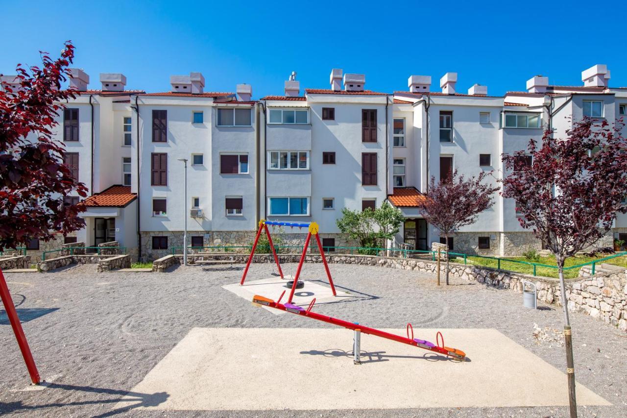 קוסטרנה Apartment Kvarner View מראה חיצוני תמונה