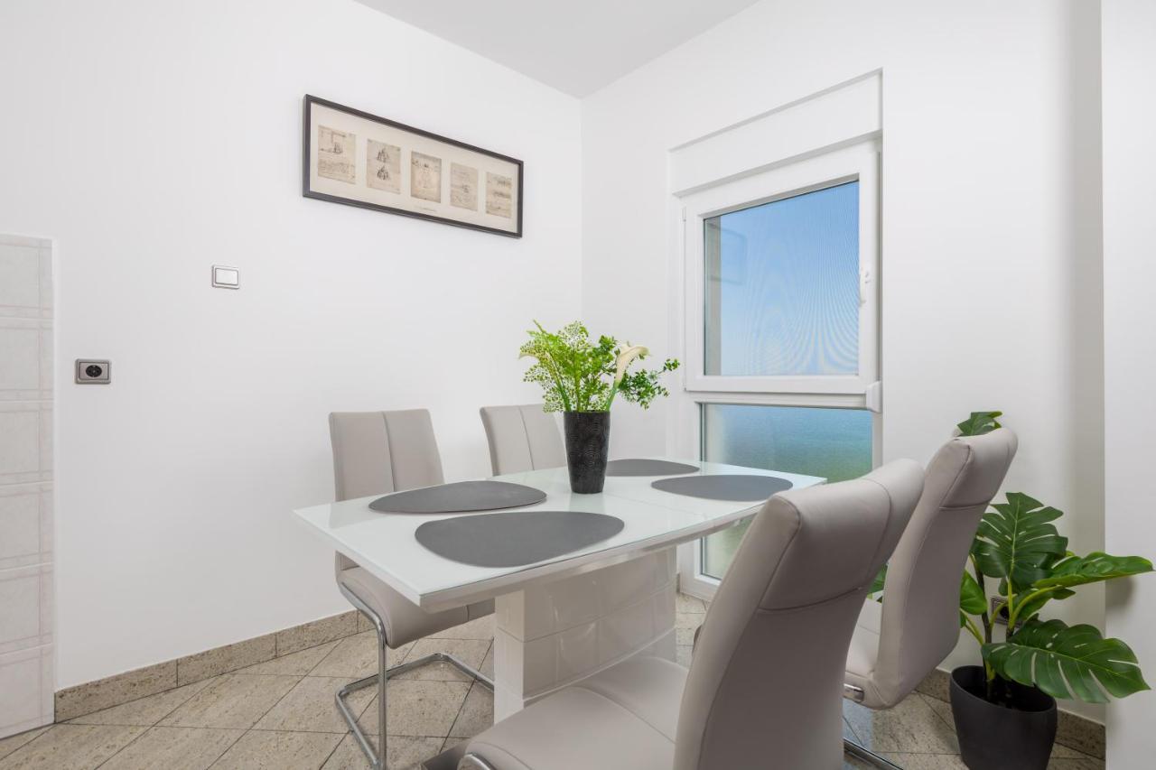 קוסטרנה Apartment Kvarner View מראה חיצוני תמונה