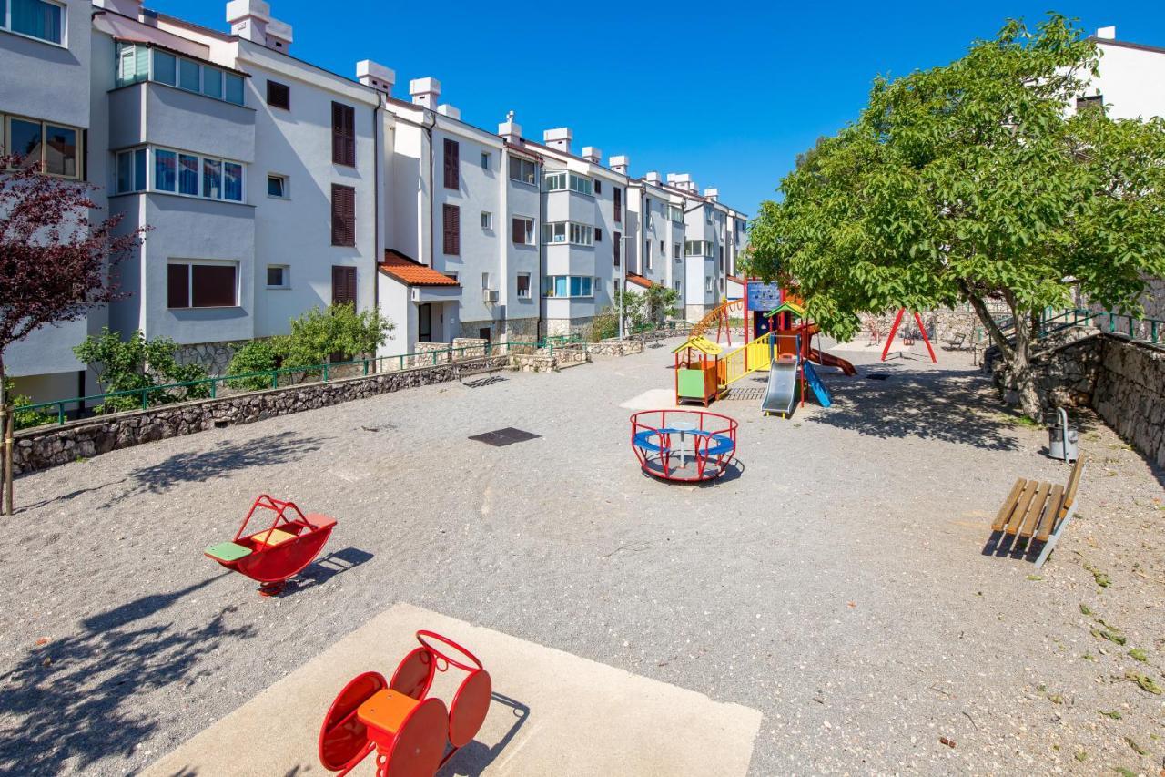 קוסטרנה Apartment Kvarner View מראה חיצוני תמונה